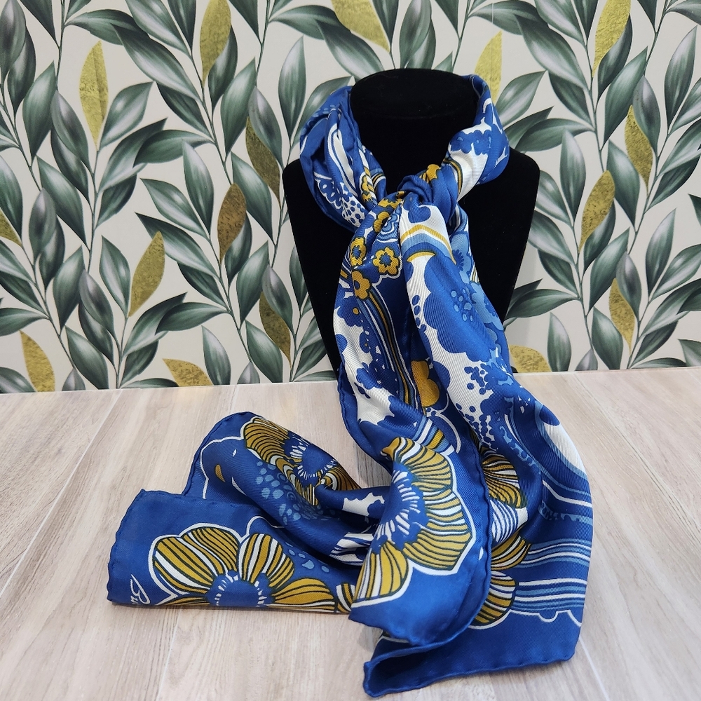 Burmel Designer Scarf Blue White Yellow Floral Vintage Retro Mod Abstract